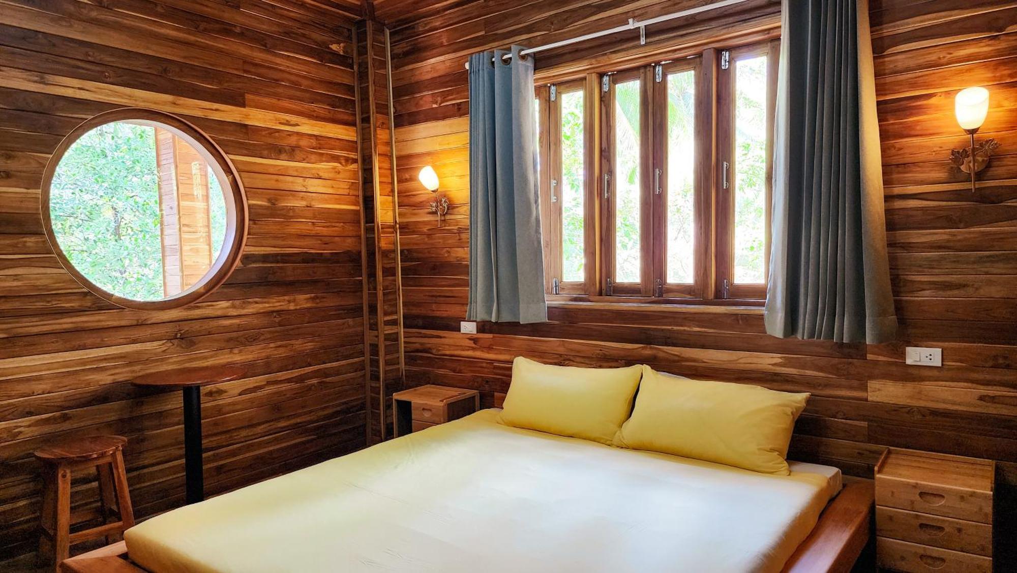 Baan Bhuwann Forest Chalet